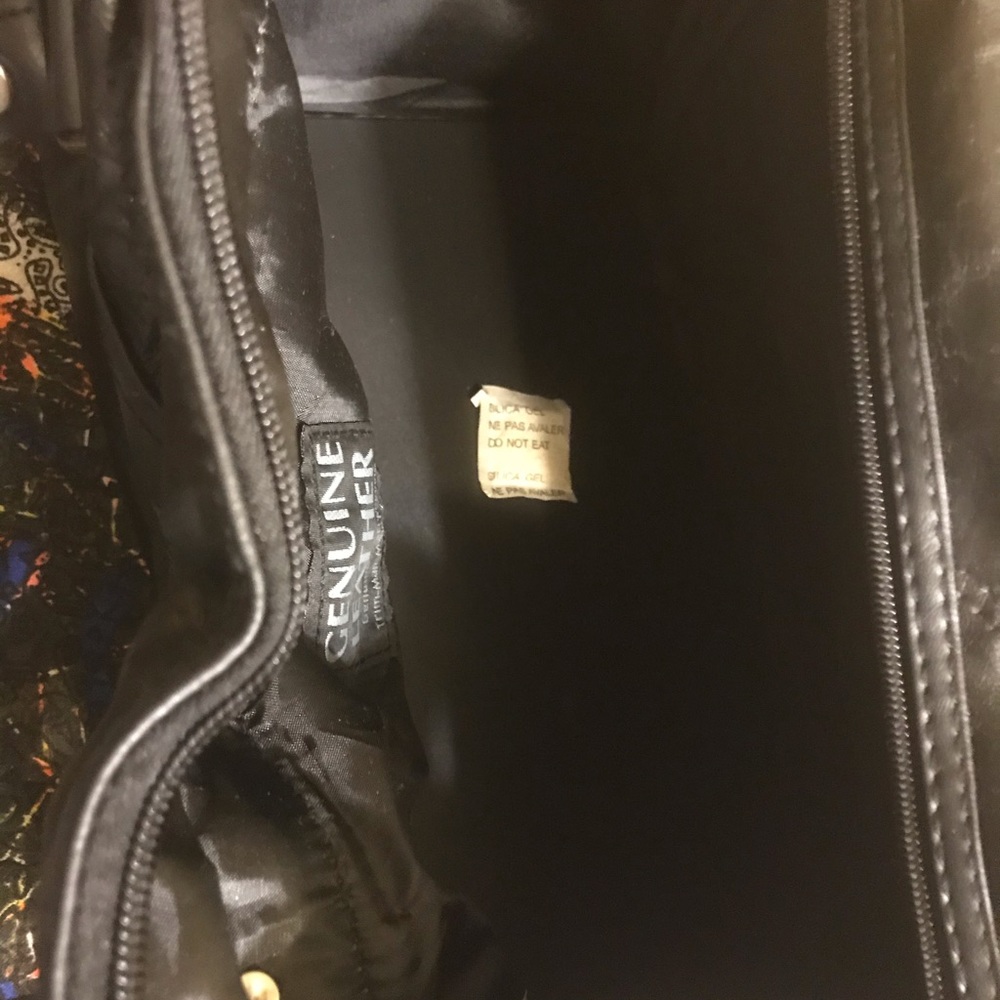 18” Tote Genuine leather Bag - Picture 6 of 8